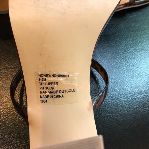 Steve Madden Tortoise Honey Slide Sandal - Picture 5 of 6